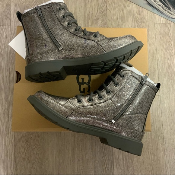 New Ugg Kids Girls Robley Silver/Charcoal Glitter Combat Boots  - US size 6/7.5W - Picture 7 of 11